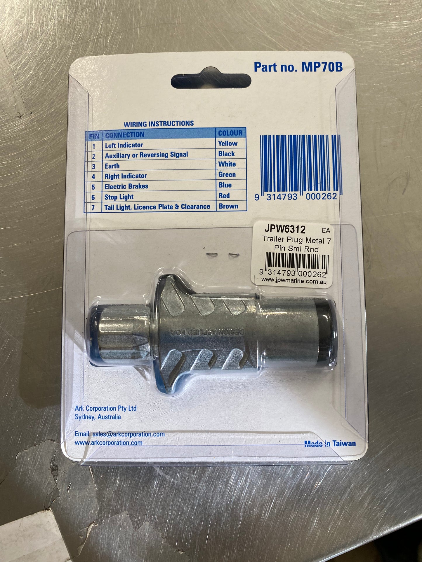 Ark Trailer Plug 7 Pin Small Round Metal