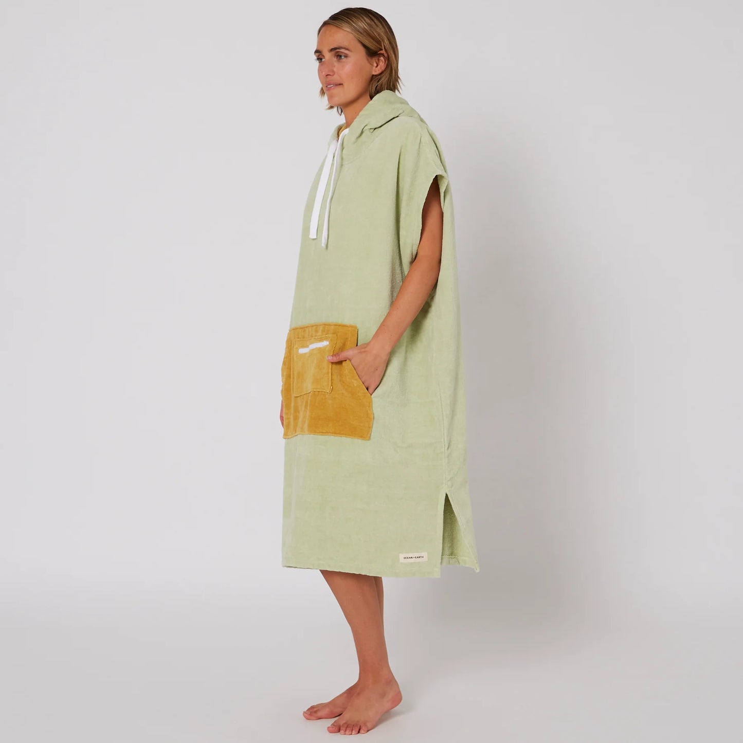 Ocean and Earth Ladies Day Dream Hooded Poncho Cucumber Adult